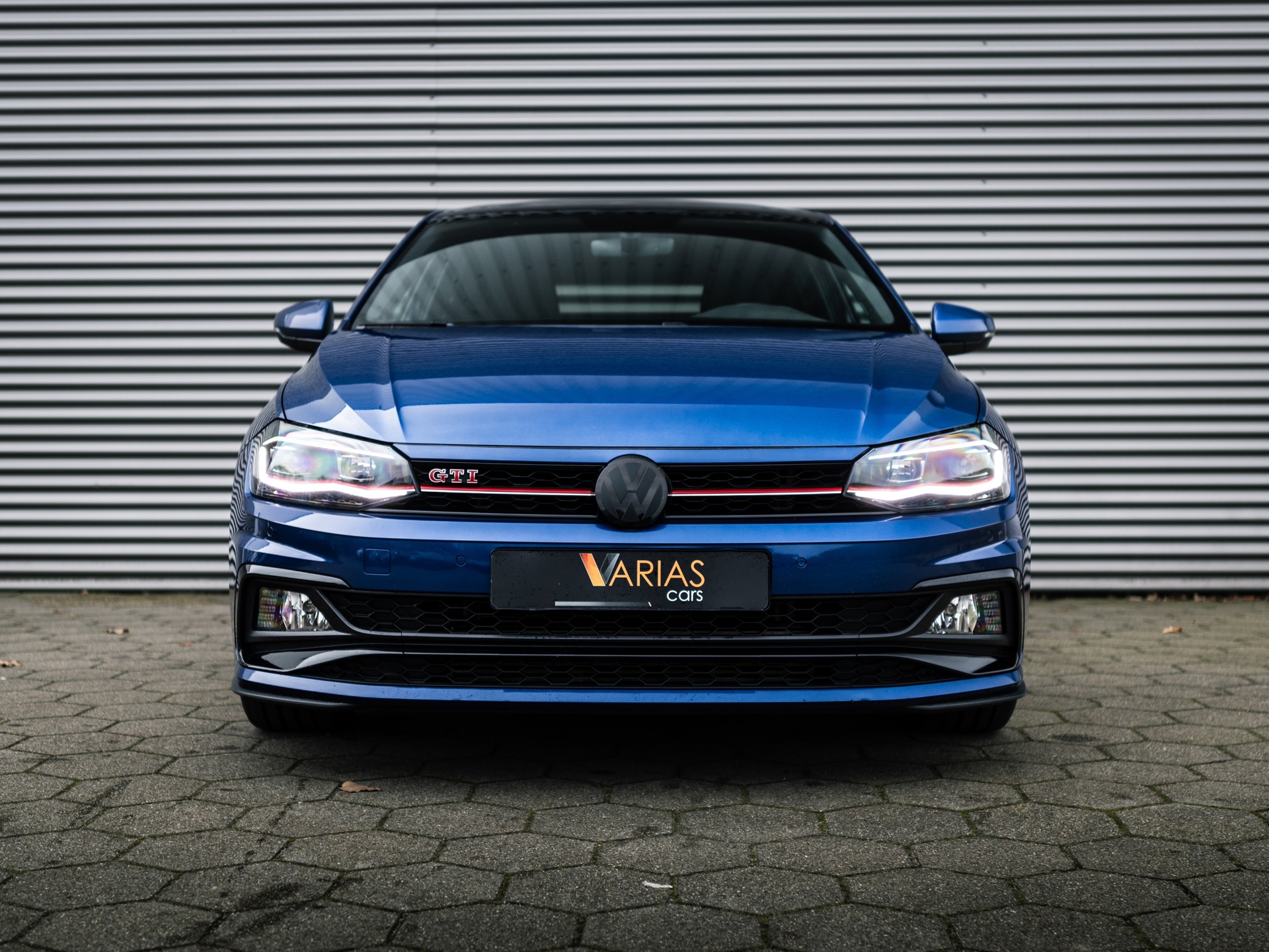39949810-4.jpg