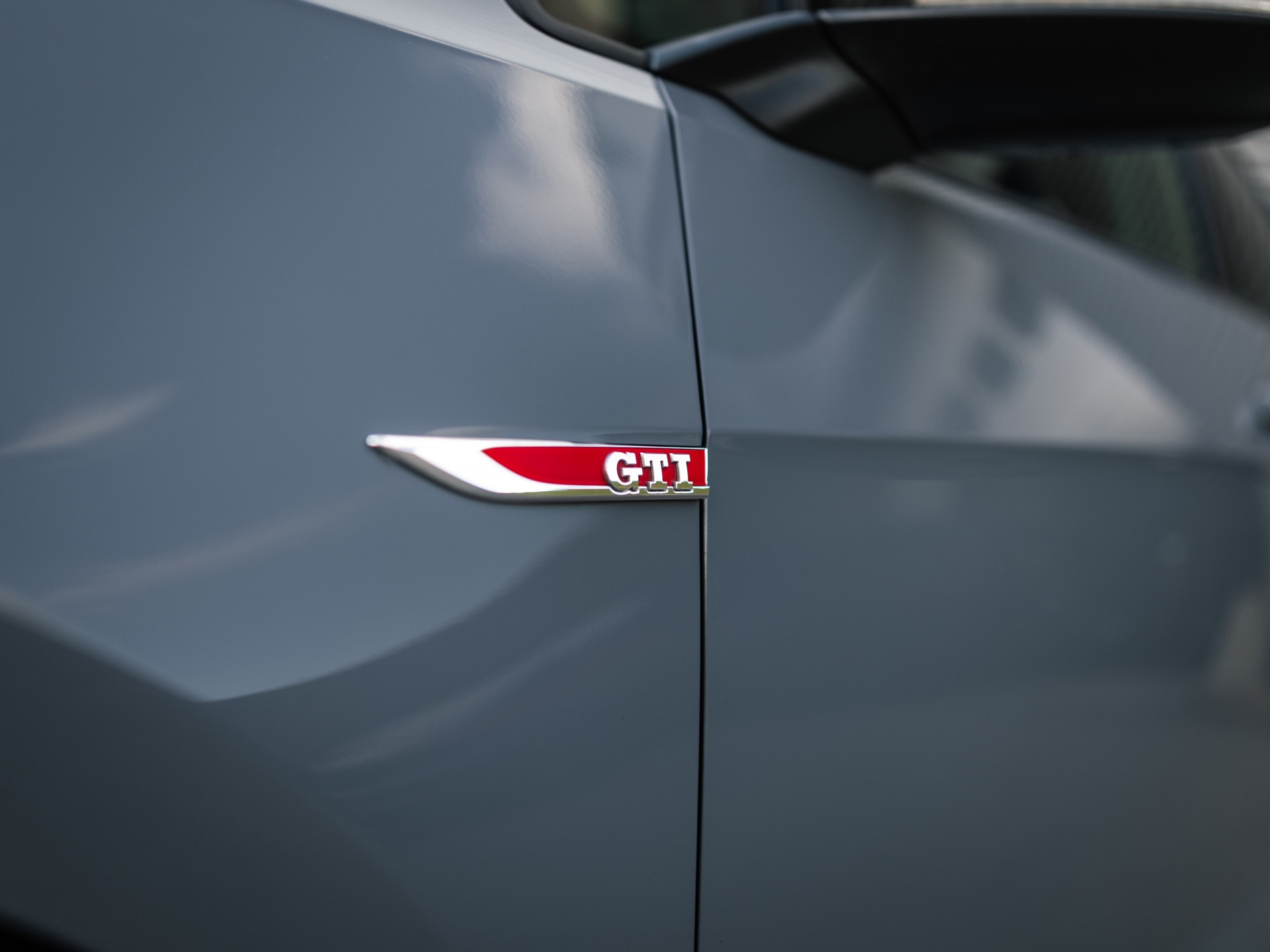43535582-4.jpg