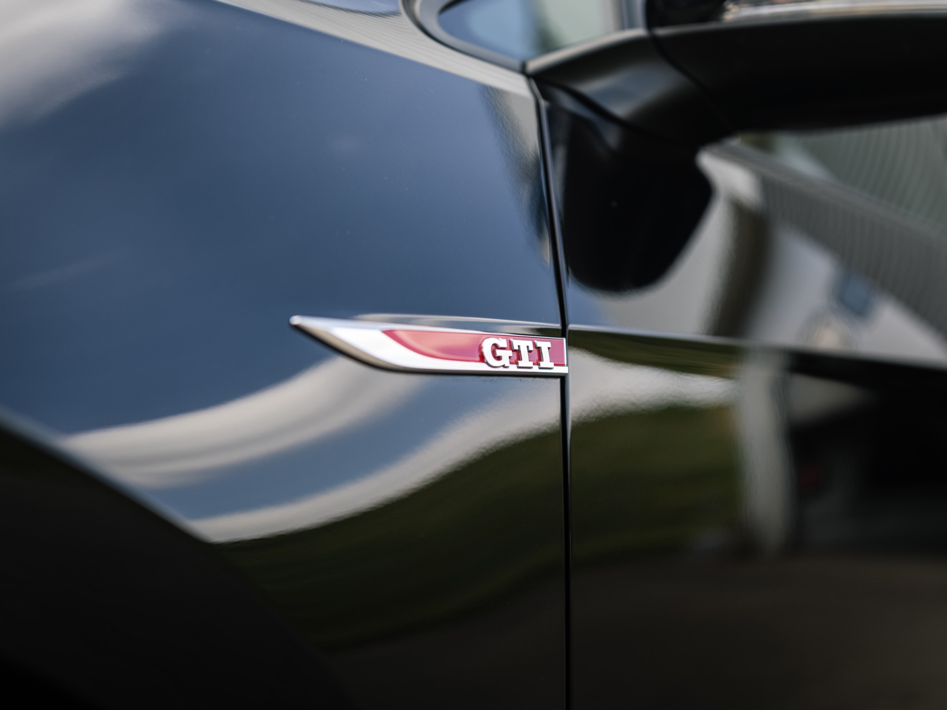 44216967-4.jpg