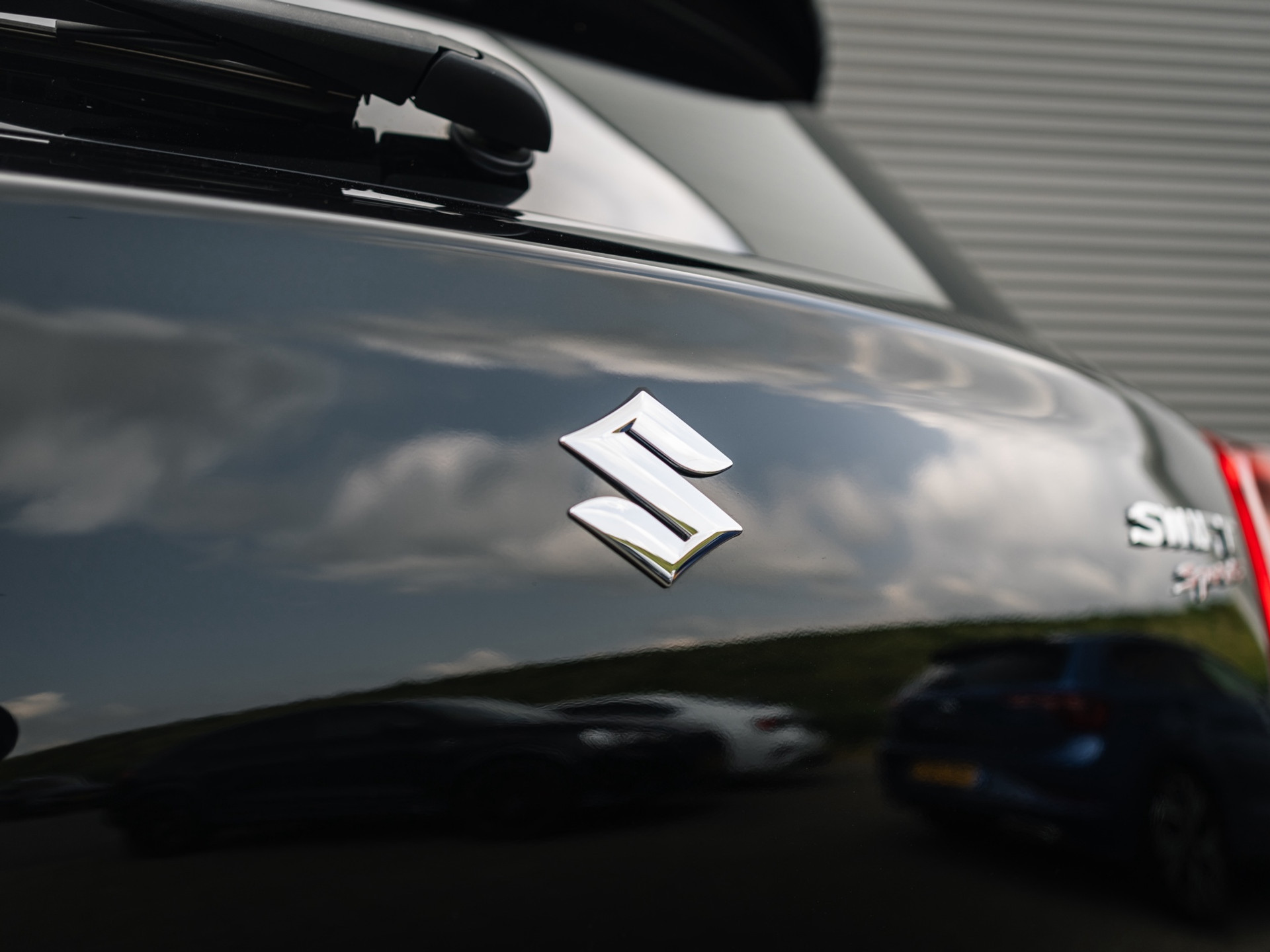 45458510-11.jpg