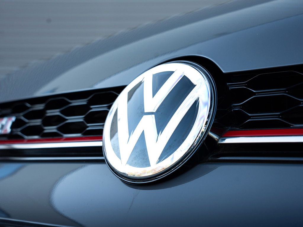 52660040-3.jpg