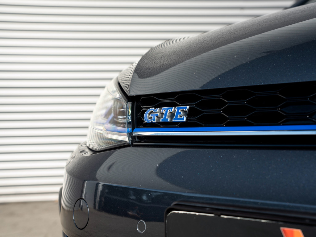 54489843-3.jpg