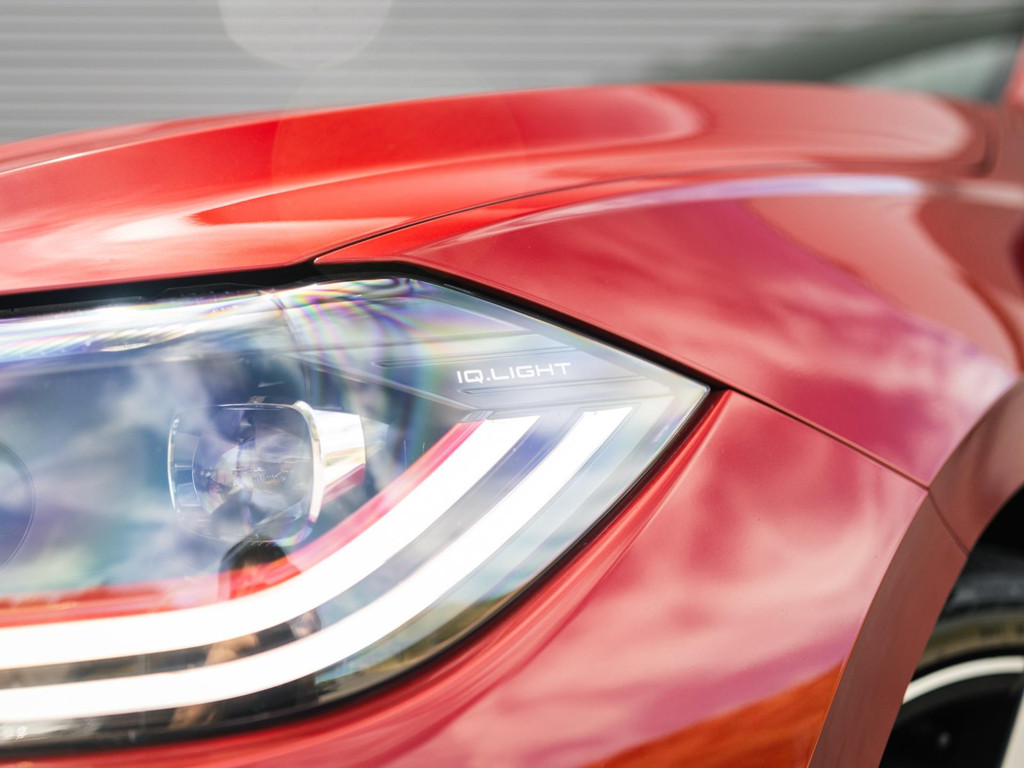 57194201-3.jpg